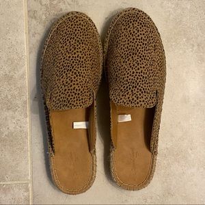 Universal Thread | Mules